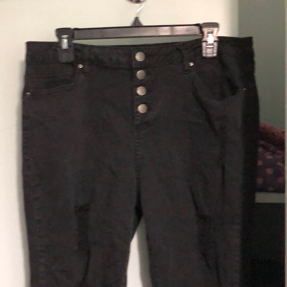 EUC Distressed Skinny Ankle Black Jeans, 17.